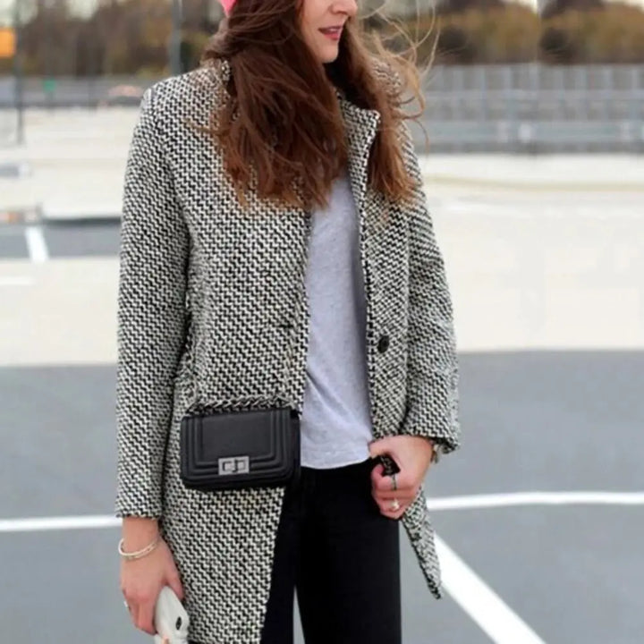 HELENA | Timeless Checkered Coat